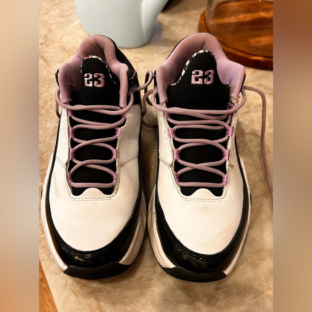 Jordan Max Aura 4 | Black/White-Lilac 5y